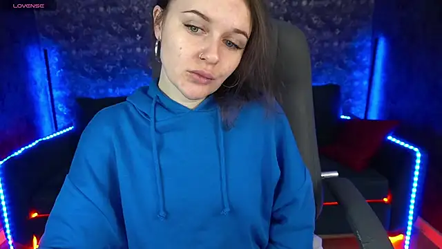 MaribelRiverr  online show from February 13, 6:30 am