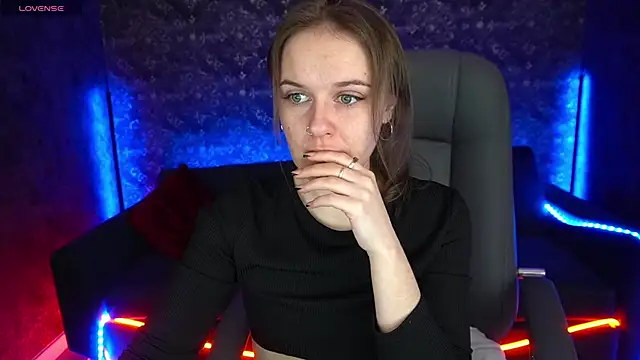 MaribelRiverr  online show from March 1, 6:35 am