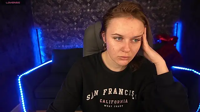 MaribelRiverr  online show from March 19, 7:18 am