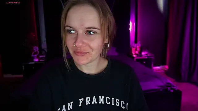 MaribelRiverr  online show from September 12, 5:40 am