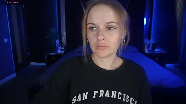 MaribelRiverr  online show from September 28, 5:46 am