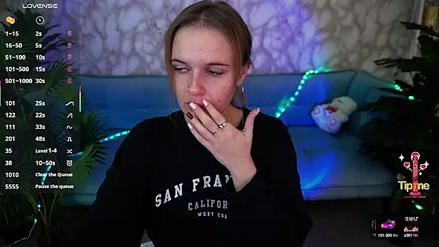 MaribelRiverr  online show from October 5, 5:50 am