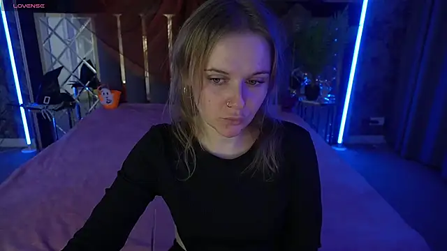 MaribelRiverr  online show from October 27, 6:39 am