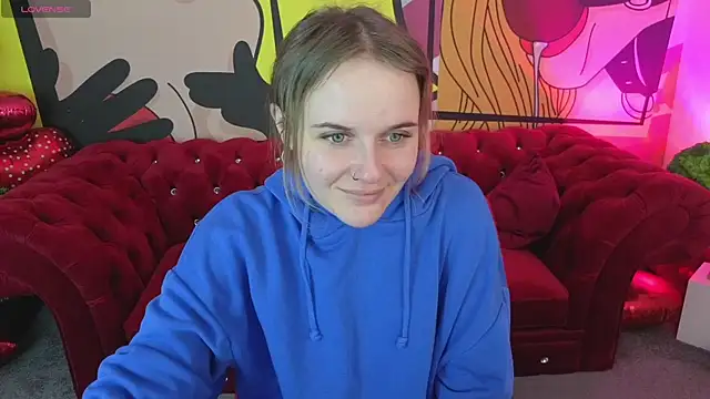 MaribelRiverr  online show from April 17, 5:43 am