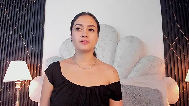 Snapshot of Jaslyn__Smith chatting on April 13, 5:07 pm Jaslyn Smith online show from April 13, 5:07 pm