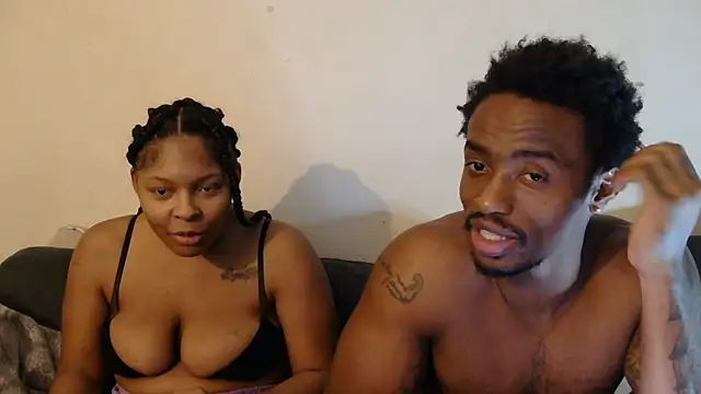 Snapshot of exotic__couple chatting on January 5, 3:22 am exotic  couple online show from January 5, 3:22 am