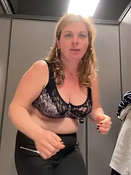 Lombada online show from March 29, 2:28 pm