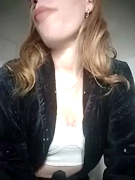 EvaRush online show from October 5, 9:02 pm