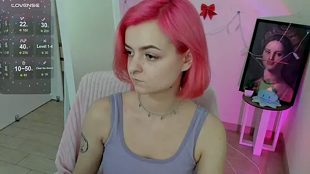 Fire Bestie online show from February 3, 1:19 pm