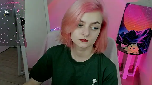 Fire Bestie online show from February 15, 1:38 pm