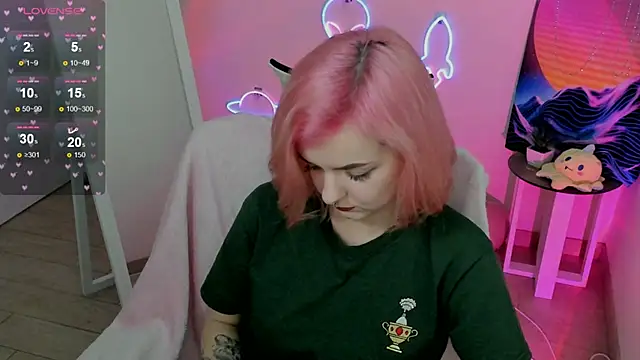 Fire Bestie online show from February 15, 4:45 pm