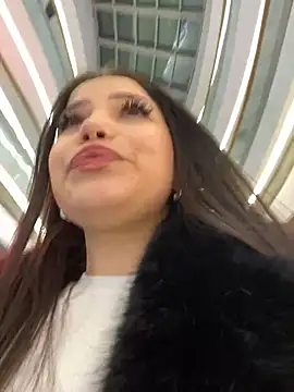 Chloe  Moon online show from December 8, 5:22 pm