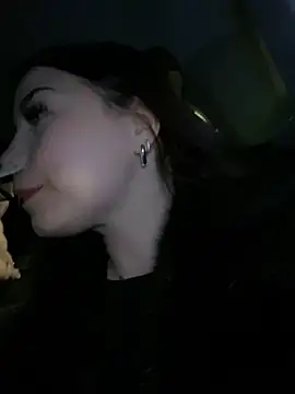 Chloe  Moon online show from December 9, 7:18 pm