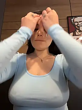 Snapshot of Chloe__Moon chatting on July 8, 9:14 am Chloe Moon online show from July 8, 9:14 am