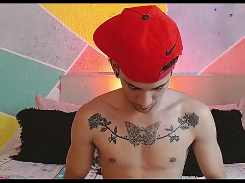 tylor boy online show from February 3, 10:59 pm