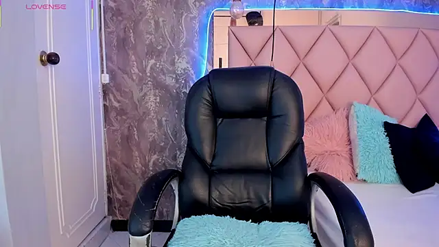 AntonellaQueenn online show from February 23, 11:22 am