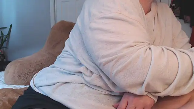 LauLauPAWG online show from March 20, 2:44 pm