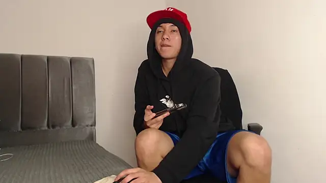 alex-lover online show from February 20, 6:50 am