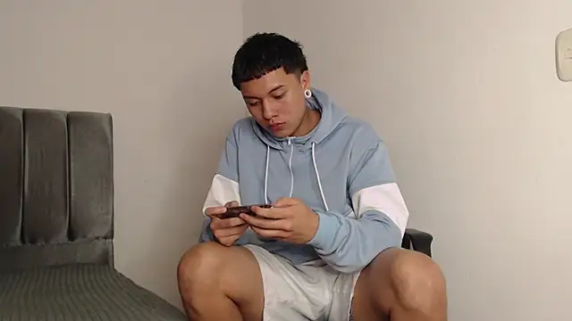 alex-lover online show from February 28, 4:32 am