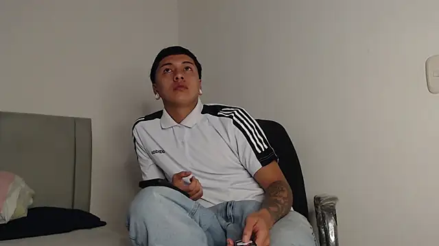 alex-lover online show from April 11, 4:06 am