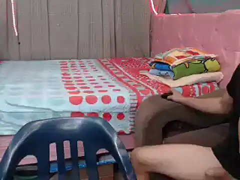 mom son dirty online show from January 18, 3:49 pm