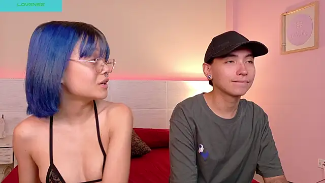 Snapshot of MARCUS_AND_HIKARY chatting on January 5, 7:17 pm MARCUS AND HIKARY online show from January 5, 7:17 pm