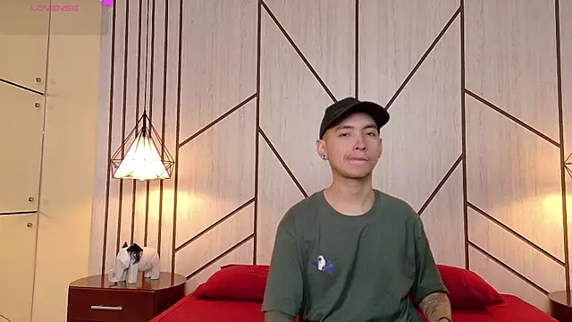 Snapshot of MARCUS_AND_HIKARY chatting on February 12, 1:06 pm MARCUS AND HIKARY online show from February 12, 1:06 pm