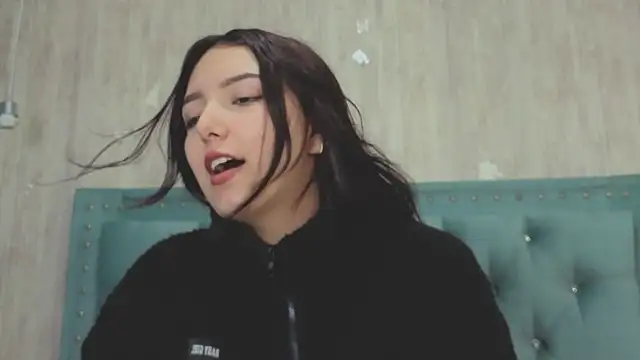 Marcelaa fox online show from September 18, 8:00 pm