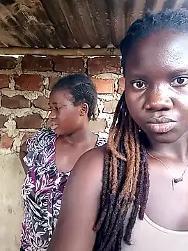 Black juicy24 online show from February 16, 1:05 pm