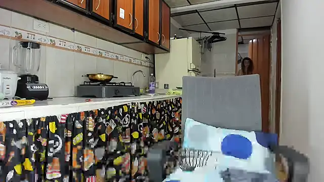 RachelJones  online show from December 18, 9:58 am