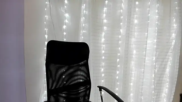 Snapshot of ConstansBlonde chatting on October 10, 8:19 pm ConstansBlonde online show from October 10, 8:19 pm