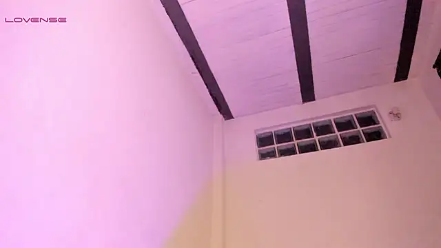 Snapshot of melissa_hot22 chatting on March 5, 11:49 pm melissa hot22 online show from March 5, 11:49 pm