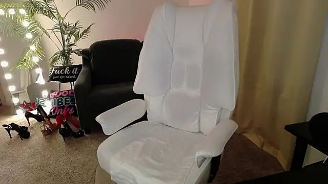 YourMarthaMayer online show from March 1, 5:49 pm