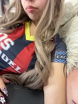 lunaapppp online show from April 30, 4:30 am