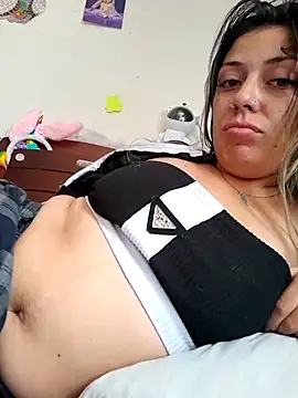 Snapshot of Sweel_Leyva18 chatting on October 20, 8:31 pm Sweel Leyva18 online show from October 20, 8:31 pm