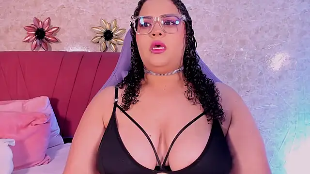 juli 2tyes online show from January 13, 2:50 am