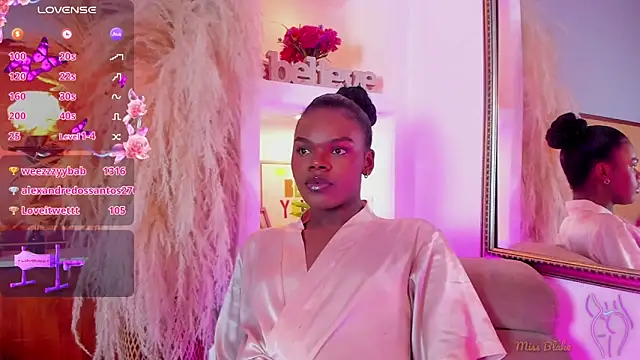 CamiEstrada online show from February 2, 11:32 pm