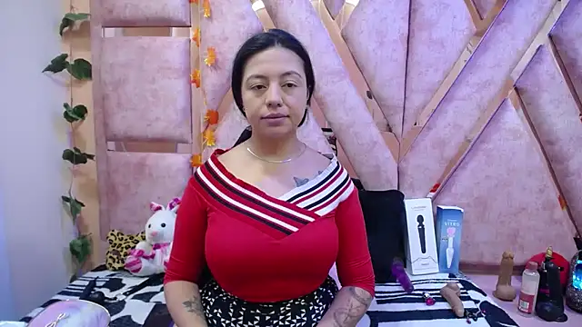 slut anal  online show from November 29, 7:17 pm