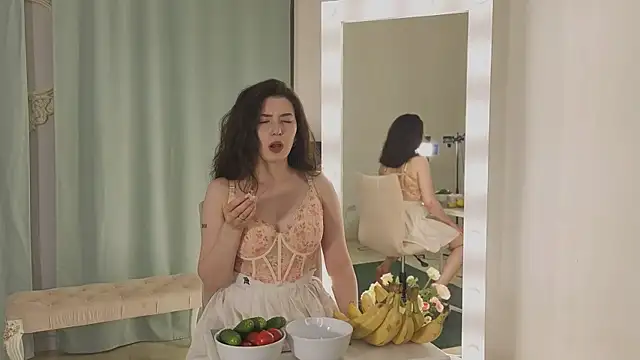 Julietta Romanis online show from July 11, 9:38 pm
