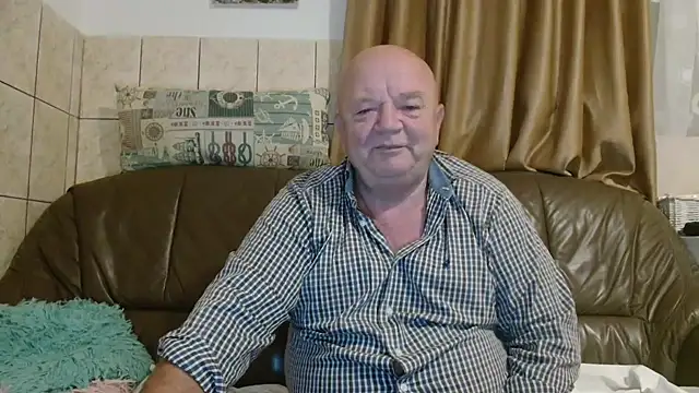 fullballs6 online show from October 3, 1:57 am