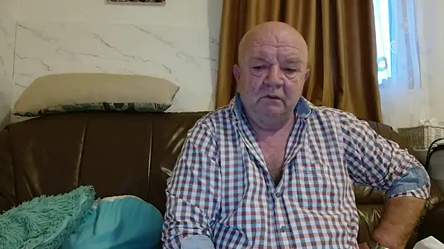 fullballs6 online show from March 3, 4:40 am