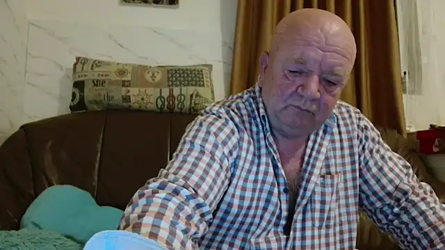 fullballs6 online show from March 26, 3:01 am