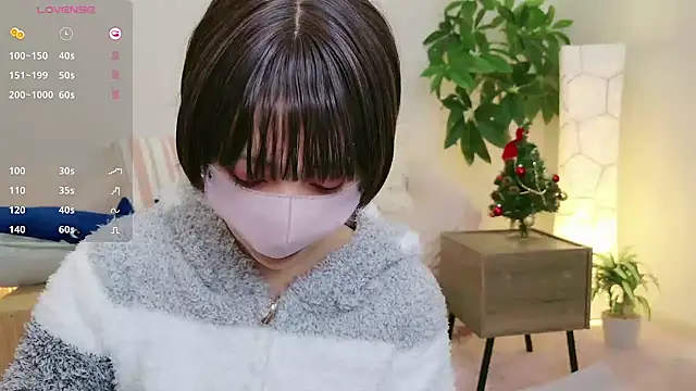 Snapshot of cohaku_329 chatting on December 12, 11:18 am cohaku 329 online show from December 12, 11:18 am