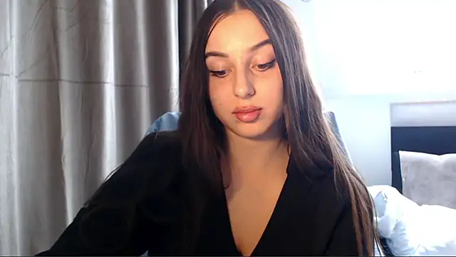 courtneyPerfect online show from September 29, 1:49 pm