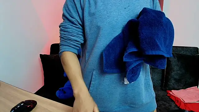 TinnaDawsom online show from February 14, 5:51 am