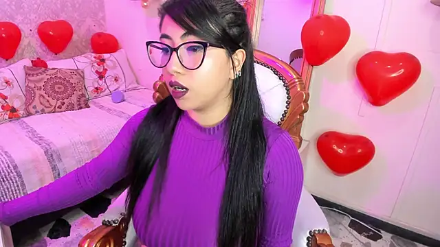 Snapshot of Sexy_cristall_ chatting on February 17, 10:58 pm Sexy cristall online show from February 17, 10:58 pm