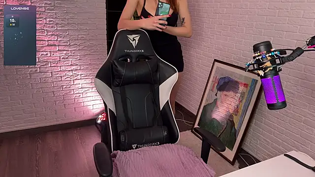 Snapshot of mirai_meeow chatting on January 21, 5:09 pm mirai meeow online show from January 21, 5:09 pm