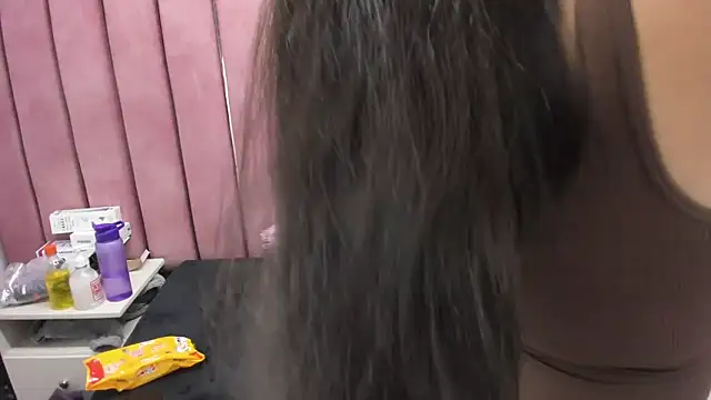 Miaa Smiith  online show from November 18, 3:01 am