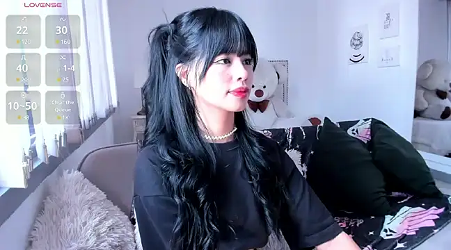 HannaKim online show from December 14, 3:04 pm