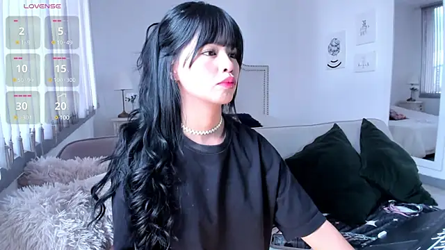 HannaKim online show from December 18, 2:38 pm